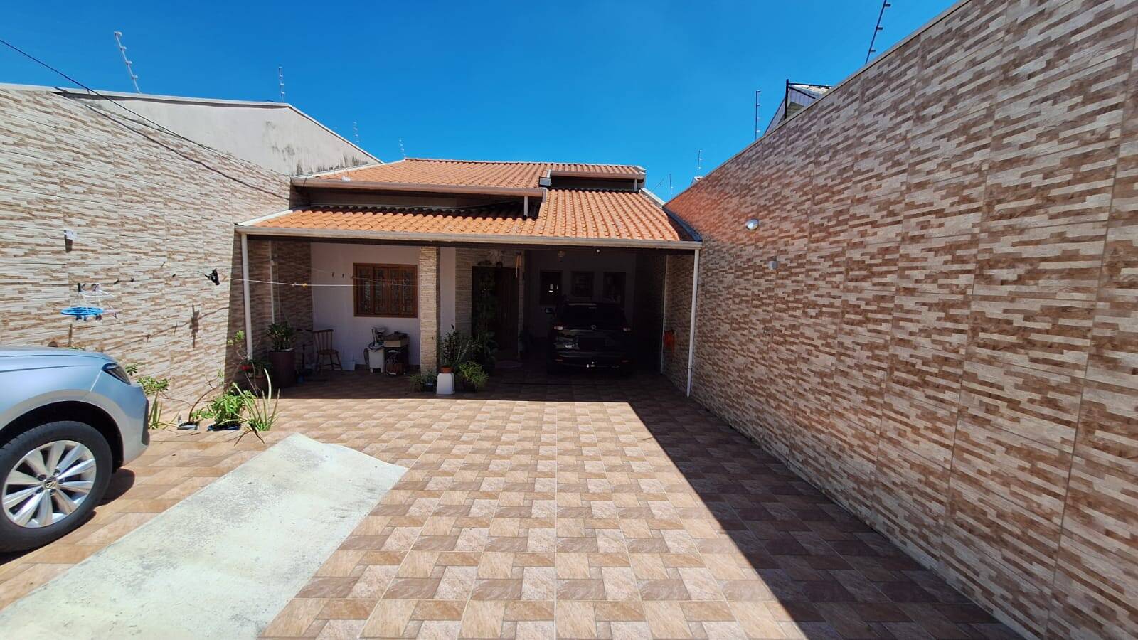 #301 - Casa para Venda em Campinas - SP